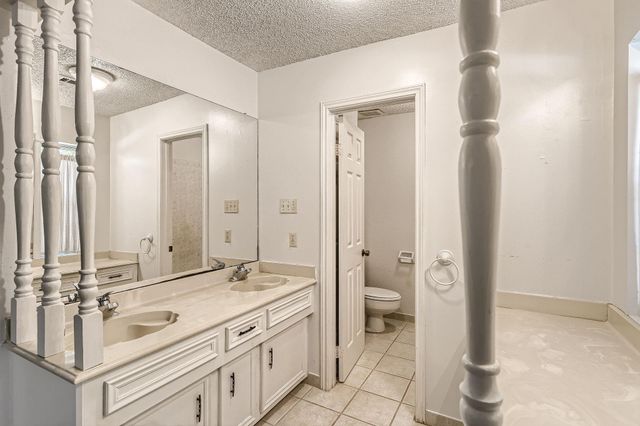 19527 Enchanted Oaks Drive, Spring, TX 77388
