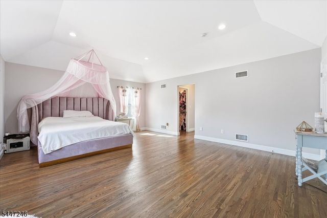 5 Old Bridge Rd, Cedar Grove Twp., NJ 07009