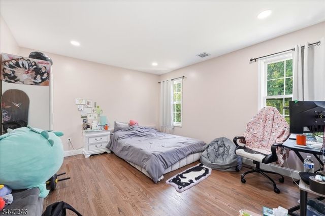 5 Old Bridge Rd, Cedar Grove Twp., NJ 07009