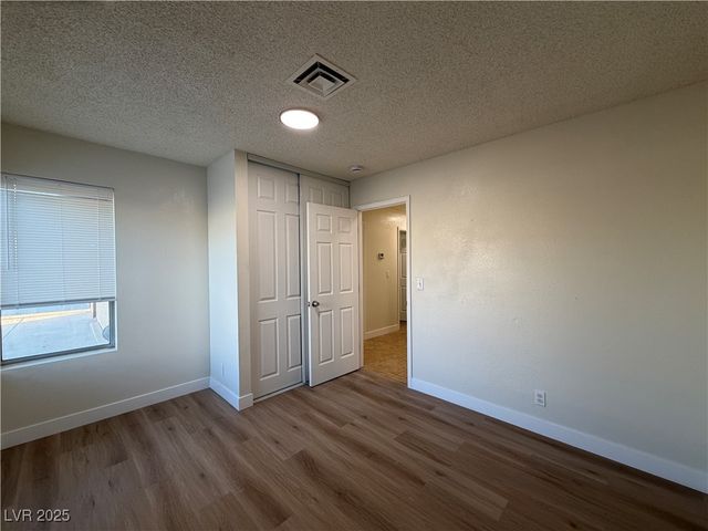 7006 Cheerful Circle, Las Vegas, NV 89147