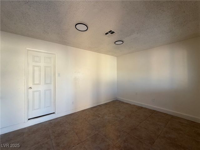 7006 Cheerful Circle, Las Vegas, NV 89147