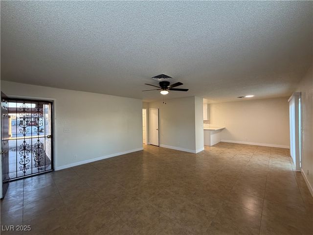 7006 Cheerful Circle, Las Vegas, NV 89147