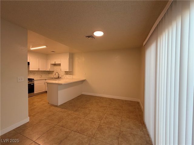 7006 Cheerful Circle, Las Vegas, NV 89147