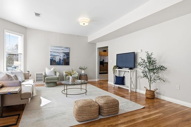 23 Trident Ave 1, Winthrop, MA 02152