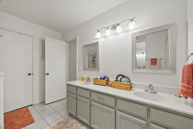 4017 Cherryhill Court, Arlington, TX 76016