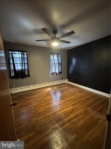 639 PIERCE ST, Philadelphia, PA 19148