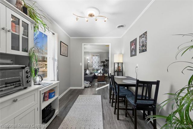 37205 Bendix Street, Wayne, MI 48184