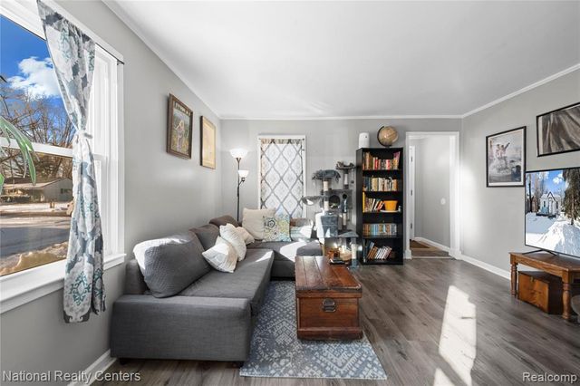 37205 Bendix Street, Wayne, MI 48184