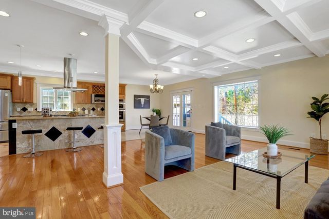 639 23RD ST S, Arlington, VA 22202