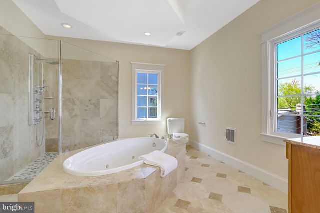 639 23RD ST S, Arlington, VA 22202