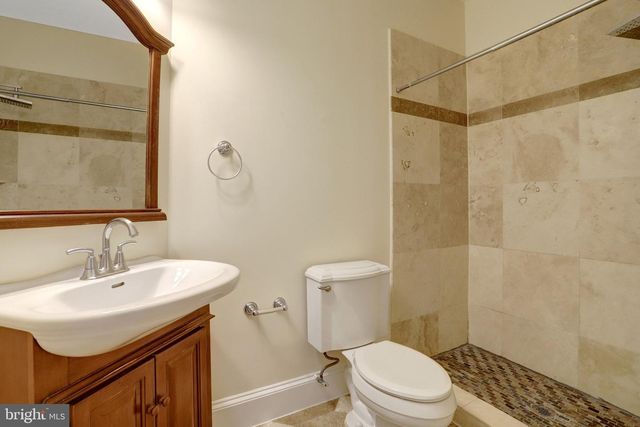 639 23RD ST S, Arlington, VA 22202