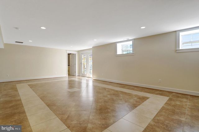 639 23RD ST S, Arlington, VA 22202