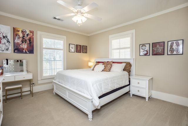 5217 W Fm 922, Valley View, TX 76272