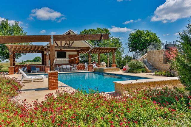 5217 W Fm 922, Valley View, TX 76272