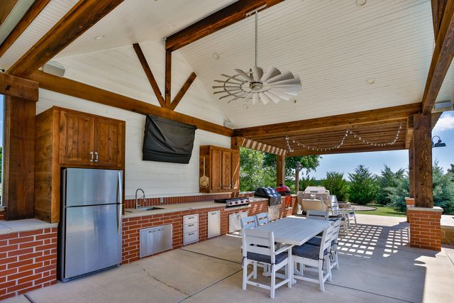 5217 W Fm 922, Valley View, TX 76272
