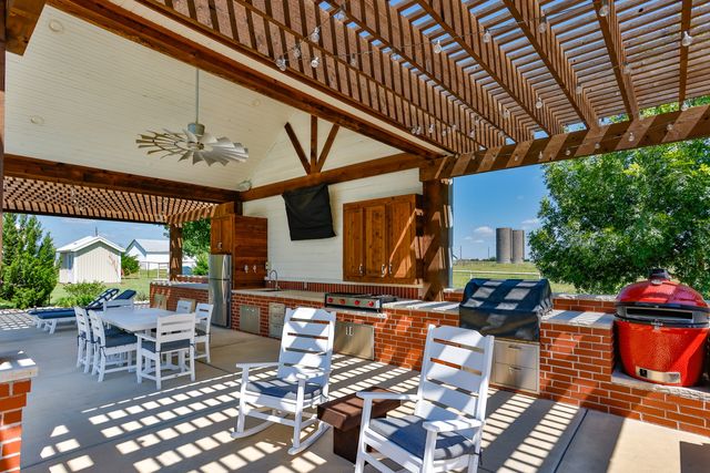 5217 W Fm 922, Valley View, TX 76272