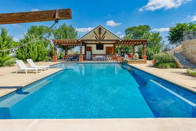 5217 W Fm 922, Valley View, TX 76272