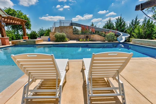 5217 W Fm 922, Valley View, TX 76272