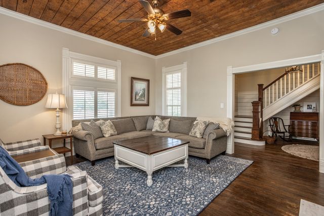 5217 W Fm 922, Valley View, TX 76272