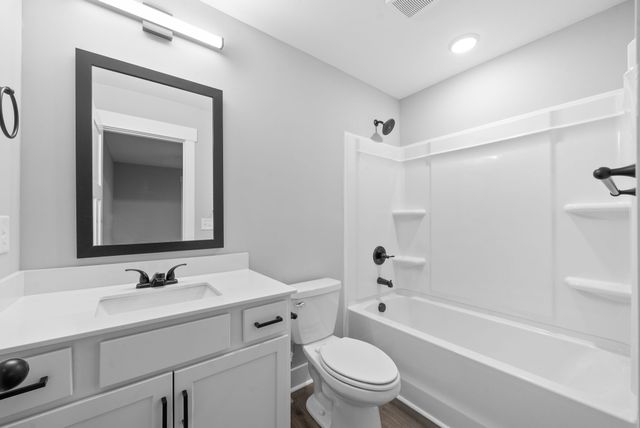 111 Hickory Grove Blvd Apt B2, Clarksville, TN 37040