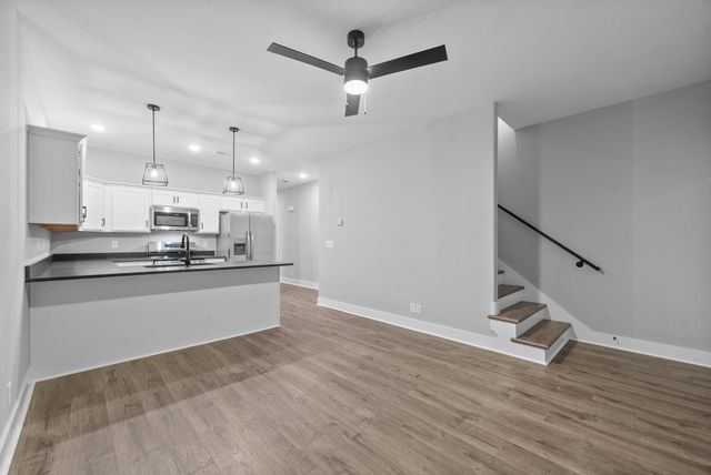 111 Hickory Grove Blvd Apt B2, Clarksville, TN 37040