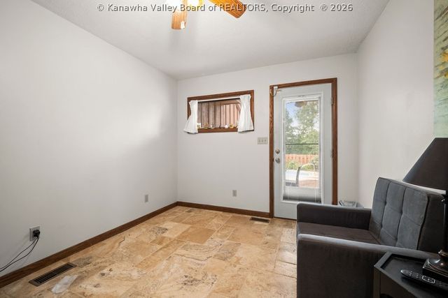 2067 Smith Road, Charleston, WV 25314