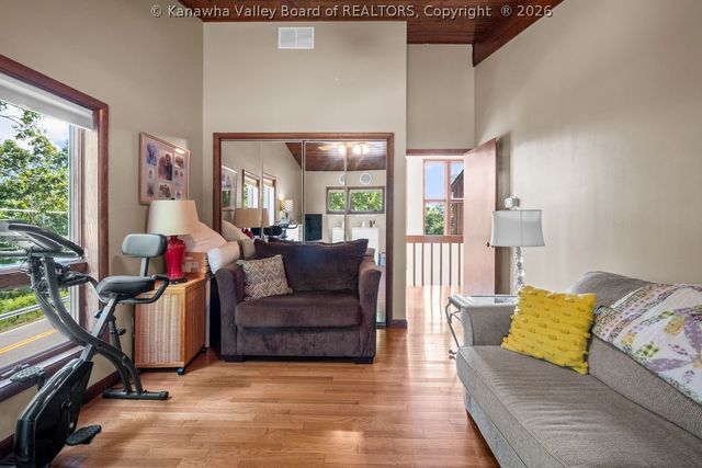 2067 Smith Road, Charleston, WV 25314