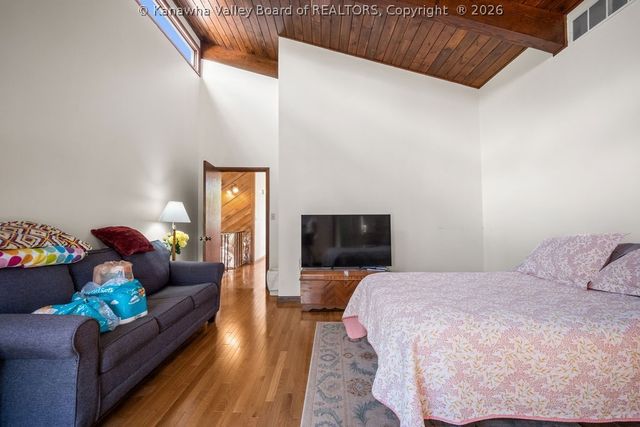 2067 Smith Road, Charleston, WV 25314