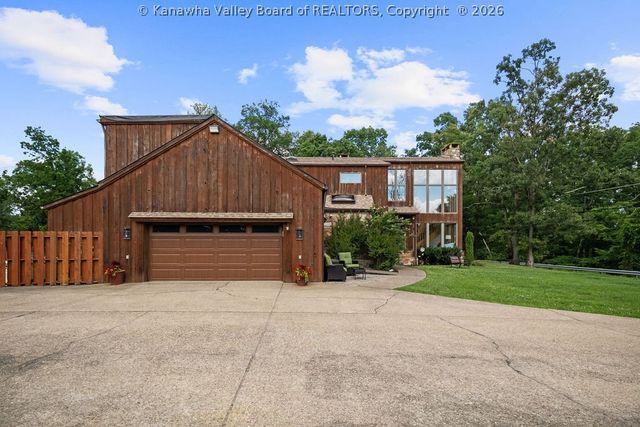 2067 Smith Road, Charleston, WV 25314