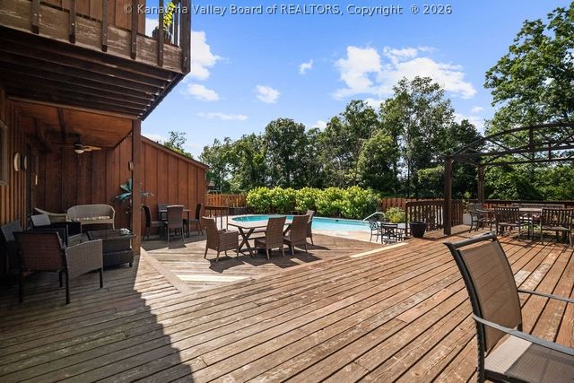 2067 Smith Road, Charleston, WV 25314