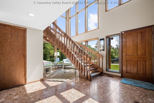 2067 Smith Road, Charleston, WV 25314