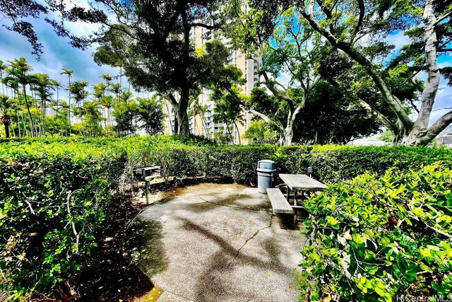 1519 Nuuanu Avenue 1241, Honolulu, HI 96817