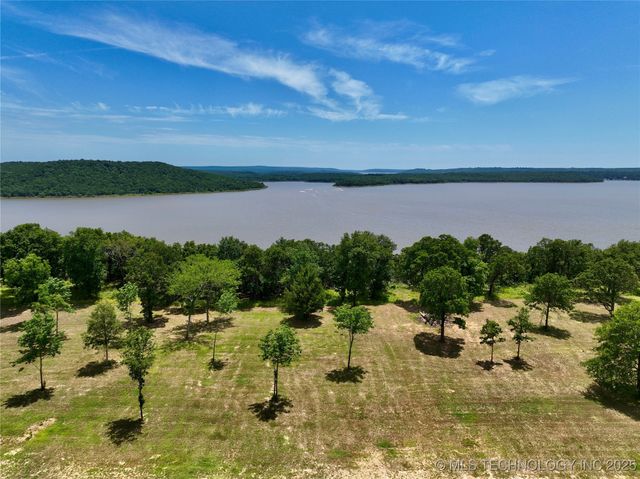 25 Kathy Lane, Eufaula, OK 74432