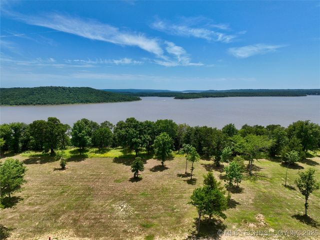 25 Kathy Lane, Eufaula, OK 74432