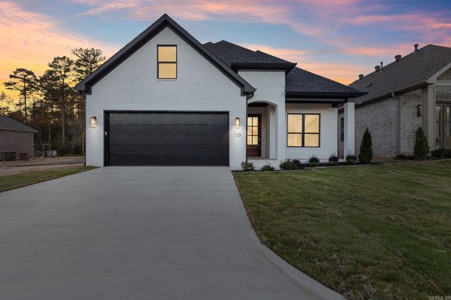 133 Woodlands Park Drive, Little Rock, AR 72211