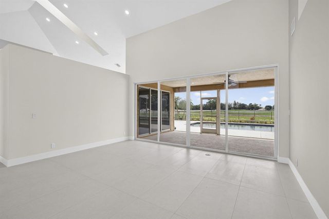 8030 Woodsmuir Drive, Palm Beach Gardens, FL 33412