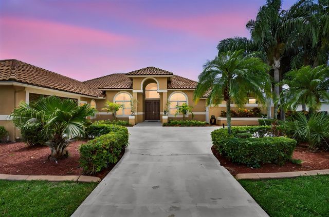8030 Woodsmuir Drive, Palm Beach Gardens, FL 33412