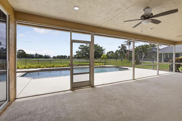 8030 Woodsmuir Drive, Palm Beach Gardens, FL 33412