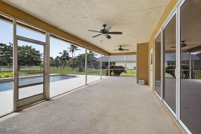 8030 Woodsmuir Drive, Palm Beach Gardens, FL 33412