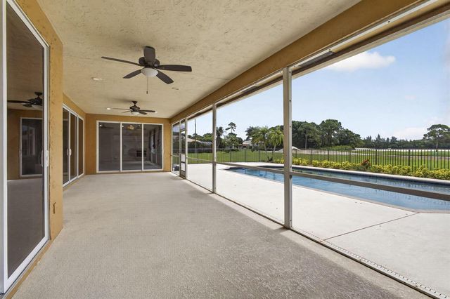8030 Woodsmuir Drive, Palm Beach Gardens, FL 33412