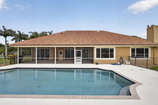 8030 Woodsmuir Drive, Palm Beach Gardens, FL 33412