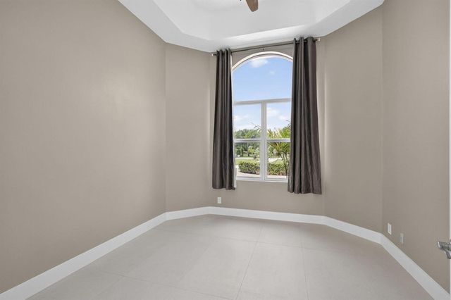 8030 Woodsmuir Drive, Palm Beach Gardens, FL 33412