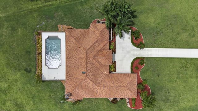 8030 Woodsmuir Drive, Palm Beach Gardens, FL 33412