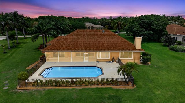 8030 Woodsmuir Drive, Palm Beach Gardens, FL 33412