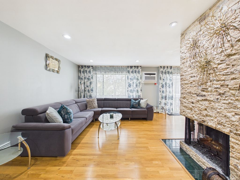 500 BAYSIDE Drive 6, Palatine, IL 60074 — photo 2