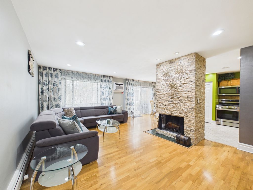 500 BAYSIDE Drive 6, Palatine, IL 60074 — photo 3