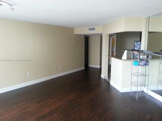 2750 NE 183rd St 2607, Aventura, FL 33160