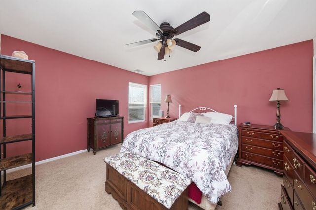 2348 Woodhill Court, Plainfield, IL 60586