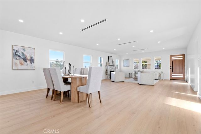 900 E Palm Avenue, Burbank, CA 91501