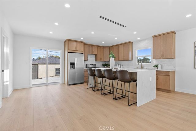 900 E Palm Avenue, Burbank, CA 91501